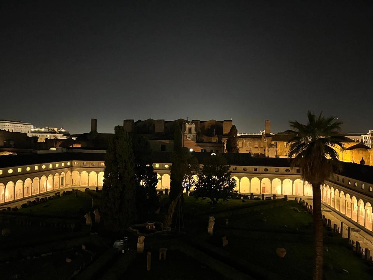 Camera X2 Con Magnifica Vista Sul Chiostro Di Michelangelo E Le Terme Di Diocleziano Рим Экстерьер фото